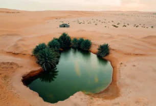 Finnish Travel Blogger Discovers Heart-Shaped Oasis in Saudi Arabia Desert
