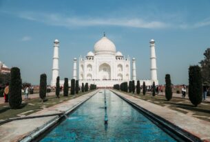 The stunning architecture of the Taj Mahal