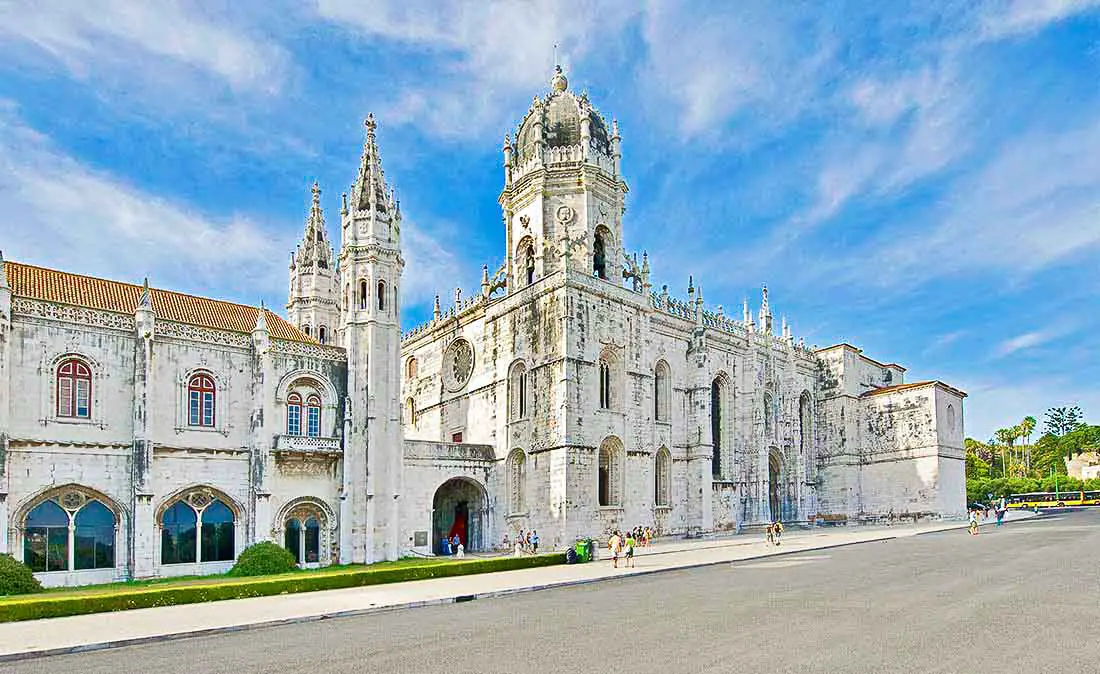 Portugal's Top 10: Unmissable Tourist Attractions