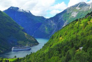 Exploring the Enchantment of Norway: 10 Must-Visit Tourist Attractions